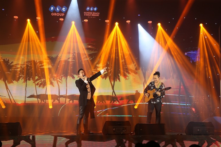 'Tình Thu': Đêm thăng hoa của những diva, divo hàng đầu Việt Nam ảnh 2