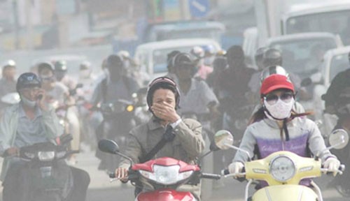 Nhiều người mắc bệnh tai mũi họng do ô nhiễm không khí ảnh 1