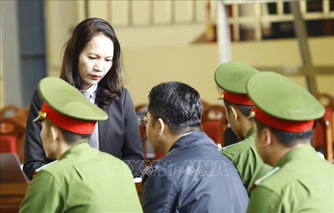 Hình ảnh ngày thứ hai xét xử sơ thẩm vụ án đánh bạc nghìn tỷ tại Phú Thọ ảnh 6