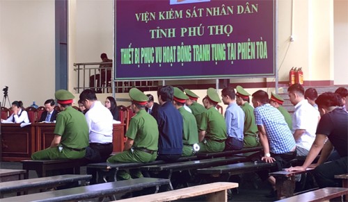 Ông Phan Văn Vĩnh rời ghế bị cáo do huyết áp tăng ảnh 2