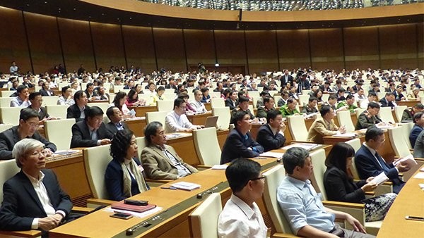 Khai trừ 1 ủy viên Bộ Chính trị, kỷ luật nhiều ủy viên TƯ trong nửa nhiệm kỳ ảnh 1