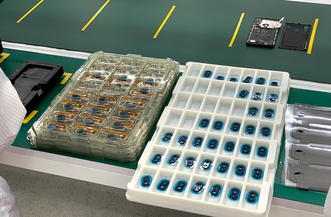 Smartphone đầu tiên của Vingroup lộ diện ảnh 3