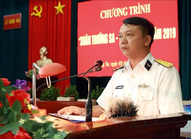 Hàng ngàn suất quà đến với cán bộ, chiến sĩ, nhân dân Trường Sa ảnh 1