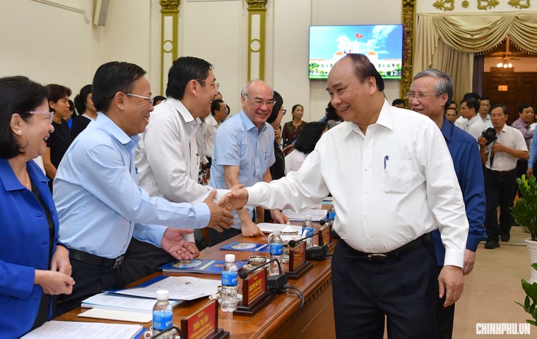 Thủ tướng: Cùng bàn, cùng xốc tới đưa TP.HCM phát triển ảnh 1