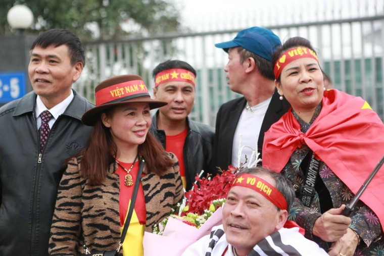 Thầy Park và học trò rạng rỡ ngày về Việt Nam ảnh 10