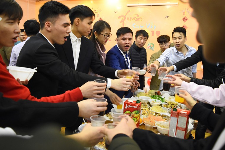 'Xuân sum vầy' của du học sinh Việt tại Nga ảnh 7