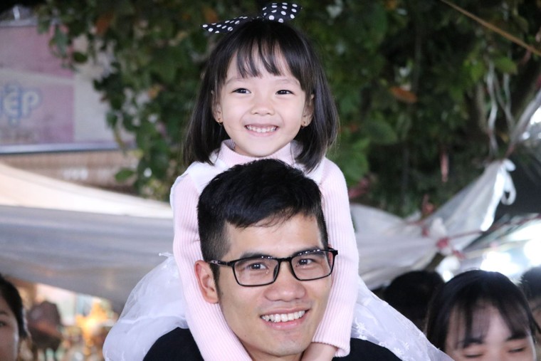 Nườm nượp người đi chợ Viềng 'mua may, bán rủi' trong đêm ​ ảnh 11