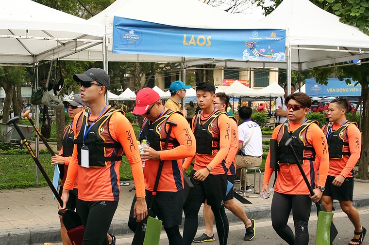 Rộn rã lễ hội Bơi chải thuyền rồng Hà Nội mở rộng 2019 ảnh 9