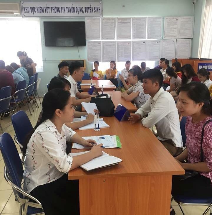 Nhu cầu tuyển lao động dịch vụ, du lịch tăng sau Tết ảnh 1