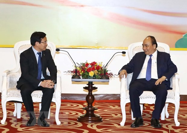 Thủ tướng Nguyễn Xuân Phúc tiếp các nhà đầu tư tại Nghệ An ảnh 2