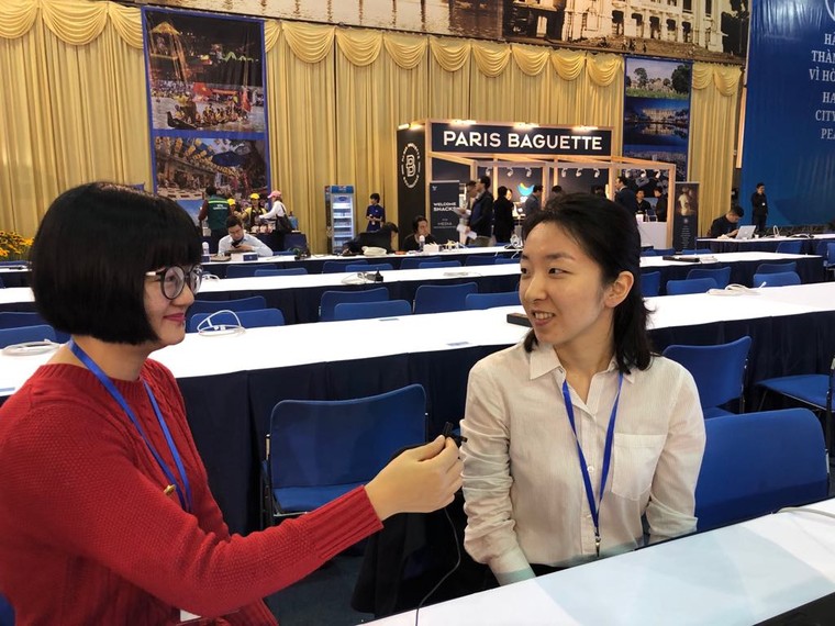 Buổi sáng đầu tiên bận rộn tại Trung tâm báo chí Hội nghị Thượng đỉnh Mỹ-Triều Tiên lần 2 ảnh 4