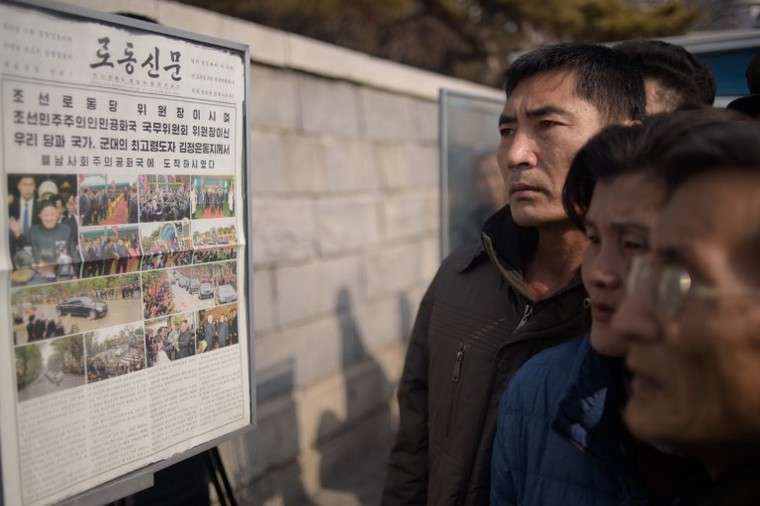 Người dân Bình Nhưỡng theo dõi chuyến đi Việt Nam của ông Kim ảnh 3