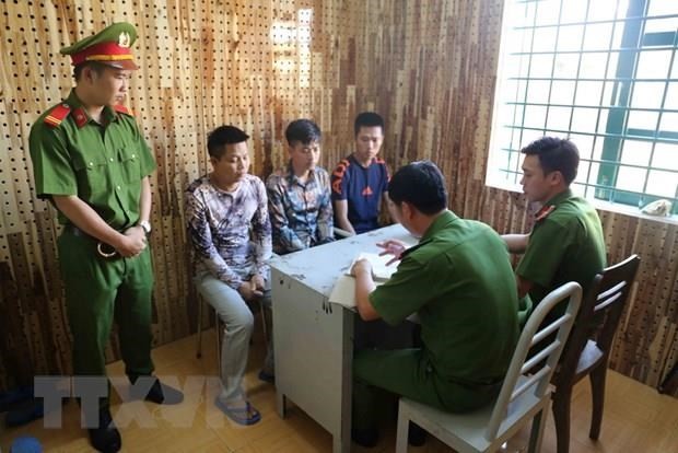 Thủ tướng chỉ thị tăng cường phòng ngừa, đấu tranh với 'tín dụng đen' ảnh 1