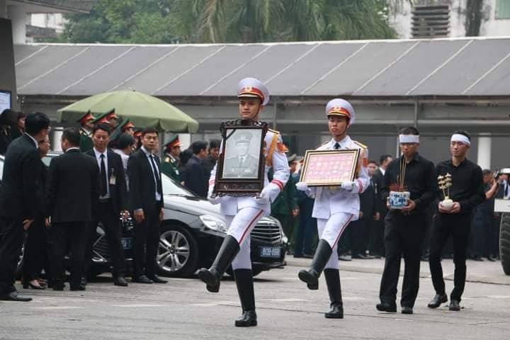 Lễ di quan nguyên Chủ tịch nước, Đại tướng Lê Đức Anh về nơi an nghỉ cuối cùng ảnh 1
