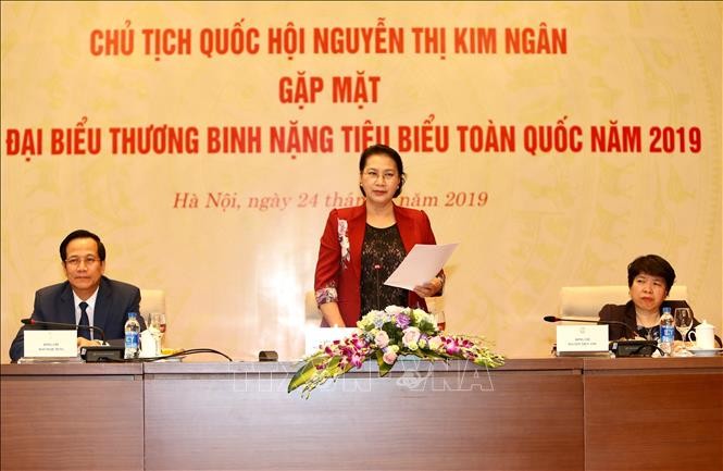 Chủ tịch Quốc hội gặp mặt các thương binh nặng tiêu biểu toàn quốc ảnh 1