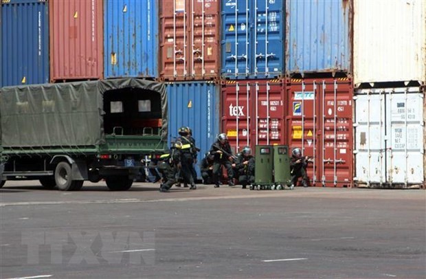 Nâng cao kỹ năng tác chiến xử lý khủng bố, bảo đảm an ninh cảng biển ảnh 1