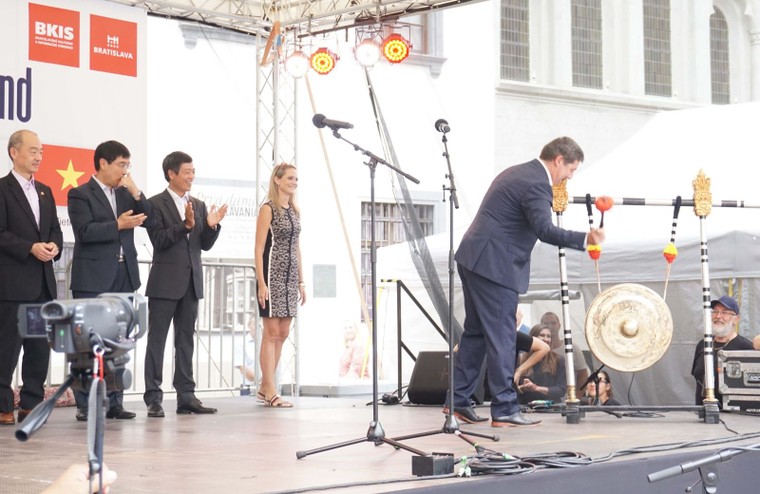 Đậm nét văn hóa Việt Nam trong lễ hội 'Asian Weekend 2019' ở Slovakia ảnh 1