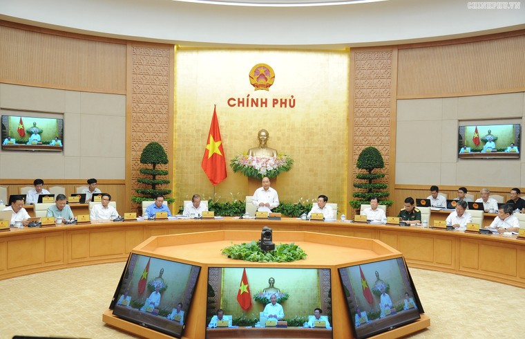 Thủ tướng chủ trì họp Chính phủ chuyên đề xây dựng pháp luật ảnh 1