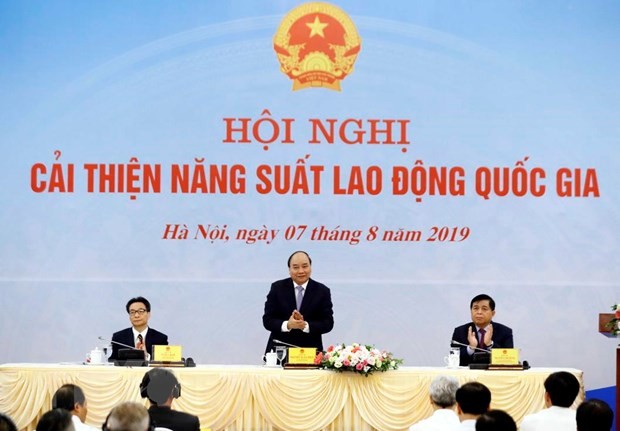 Nâng cao năng suất lao động để vượt qua bẫy thu nhập trung bình ảnh 1