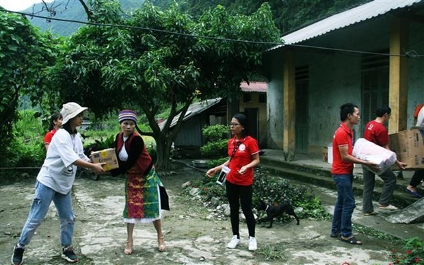 Những người mang ánh sáng tri thức đến vùng cao Phố Cáo ảnh 1