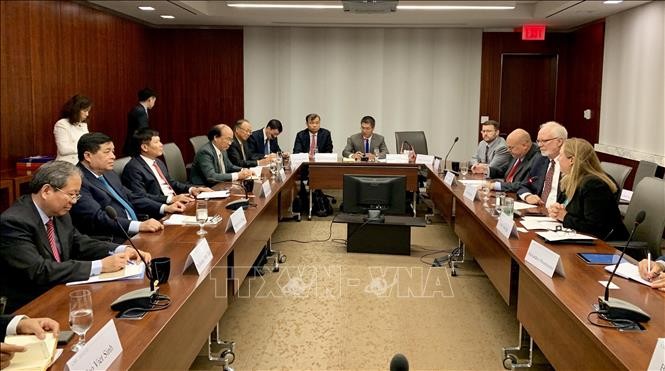 Tổ biên tập Tiểu ban Kinh tế - Xã hội Đại hội XIII của Đảng nghiên cứu thực tiễn chính sách của Mỹ ảnh 4