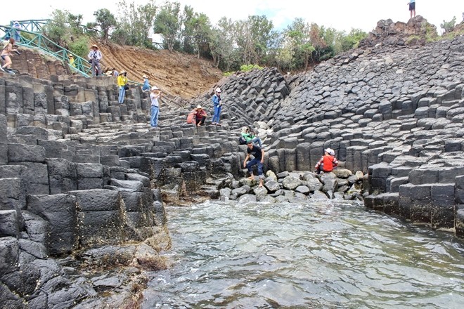 Phát hiện 'Gành Đá Đĩa trên cạn' với kết cấu địa chất độc đáo ảnh 4