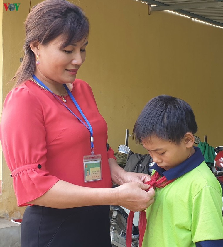 Về ngôi trường 'ai cũng có con nuôi' ảnh 1