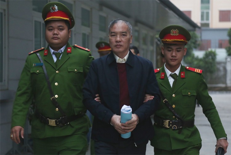 Hai cựu bộ trưởng Thông tin và Truyền thông hầu toà ảnh 2