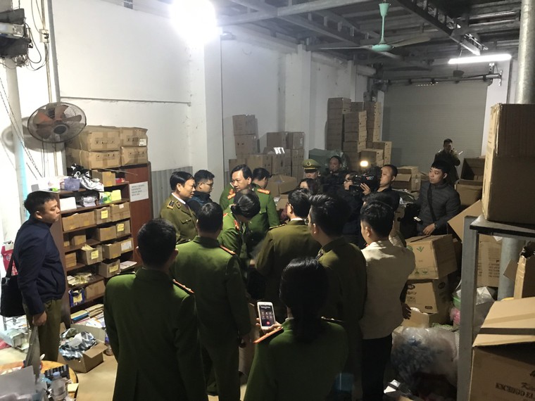 Vụ Thiết bị y tế nhập lậu: QLTT Bắc Ninh tịch thu toàn bộ số hàng để điều tra ảnh 2