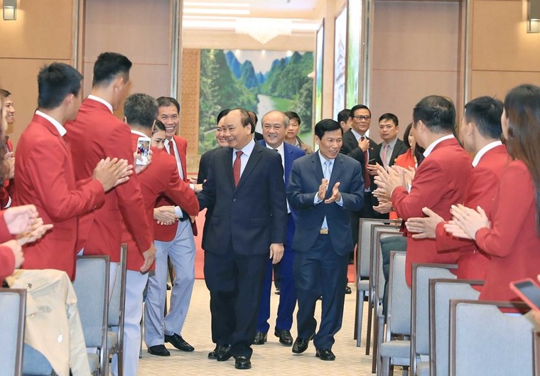 Thủ tướng gặp VĐV, huấn luyện viên đạt thành tích cao tại SEA Games 30 ảnh 5