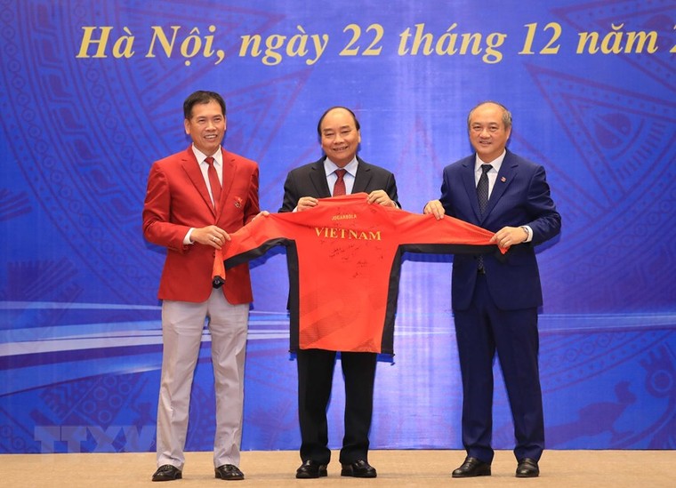 Thủ tướng gặp VĐV, huấn luyện viên đạt thành tích cao tại SEA Games 30 ảnh 12