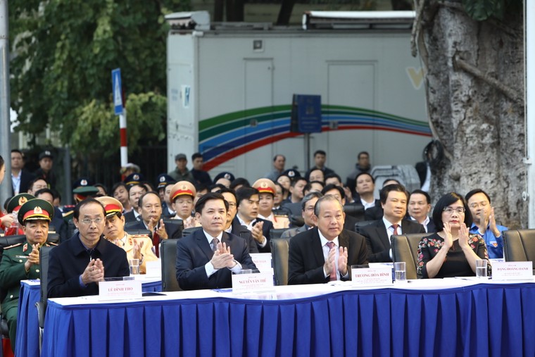 Phó Thủ tướng Thường trực phát động thực hiện 'Năm An toàn giao thông 2020' ảnh 1