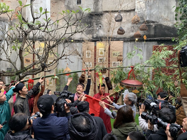 Gìn giữ giá trị văn hoá truyền thống ‘Tết Phố’ ảnh 7