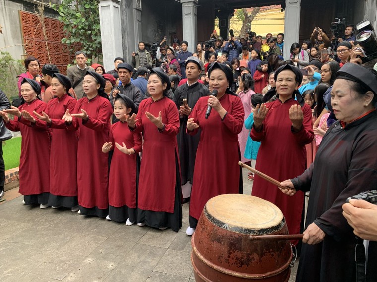 Gìn giữ giá trị văn hoá truyền thống ‘Tết Phố’ ảnh 9