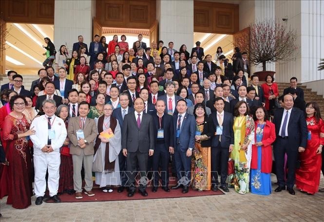 Thủ tướng gặp mặt kiều bào tham dự chương trình Xuân Quê hương 2020 ảnh 8