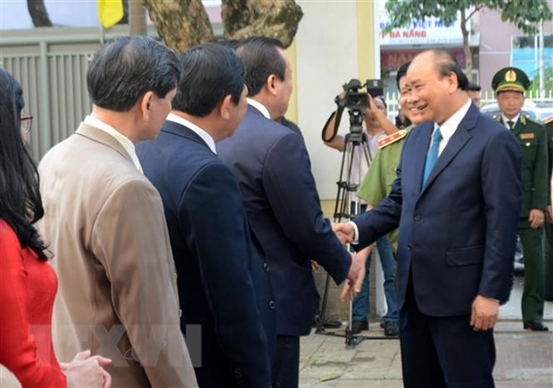 Thủ tướng Nguyễn Xuân Phúc chúc Tết các đơn vị tại Đà Nẵng ảnh 2