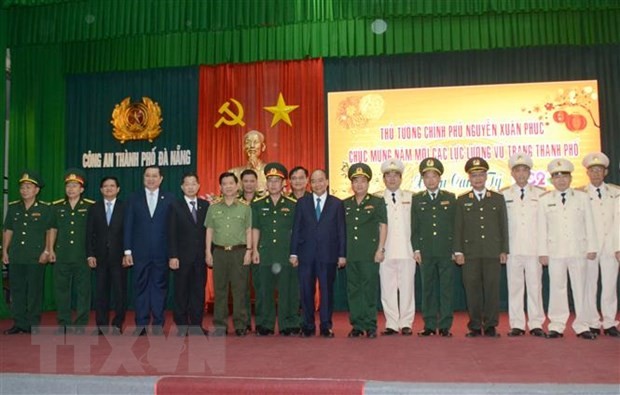 Thủ tướng Nguyễn Xuân Phúc chúc Tết các đơn vị tại Đà Nẵng ảnh 1