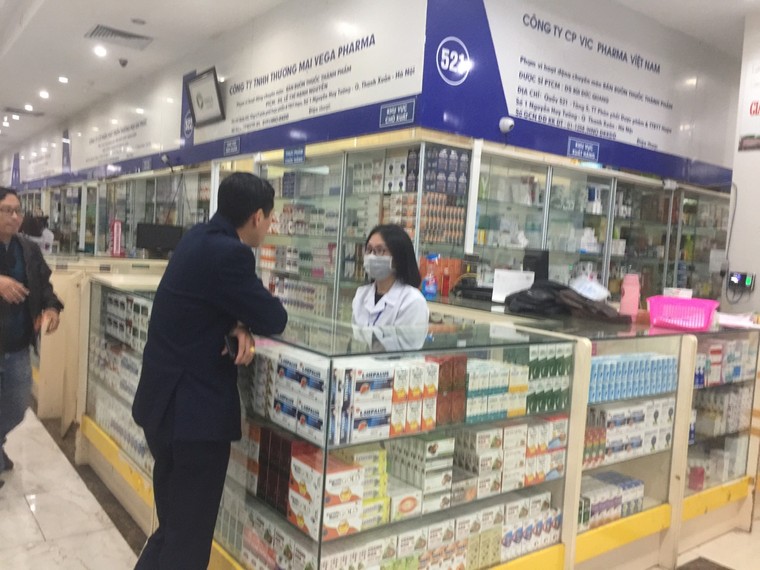 Làm rõ hiện tượng 'không bán khẩu trang, nước rửa tay, xin miễn hỏi' tại chợ thuốc Hapulico ảnh 3