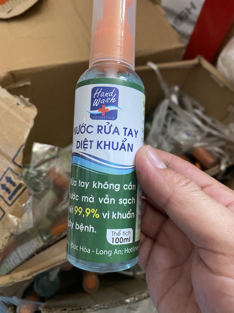 Phát hiện 2 cơ sở tái chế khẩu trang y tế đã qua sử dụng để đưa ra thị trường tiêu thụ ảnh 3