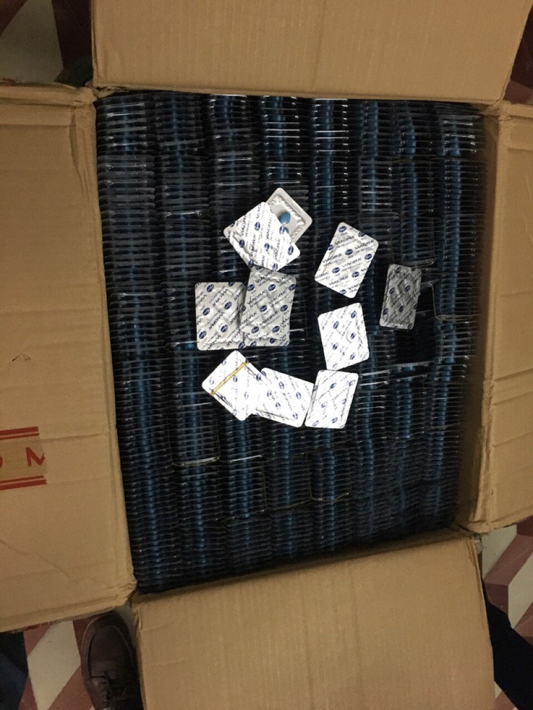 Phát hiện lượng lớn thuốc tân dược có dấu hiệu giả tại Hà Nội ảnh 2