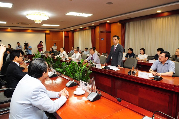 Bộ Công thương và VCCI ký kết chương trình phối hợp hoạt động xúc tiến thương mại, kết nối doanh nghiệp ảnh 1
