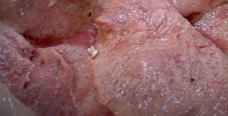 Nóng: Bắt giữ hơn 6 tấn thực phẩm đông lạnh nhập lậu tại Hà Nội ảnh 3