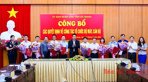 Điều động, bổ nhiệm nhân sự 6 tỉnh thành ảnh 4