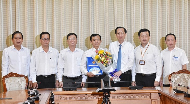 Điều động, bổ nhiệm nhân sự 6 tỉnh thành ảnh 2