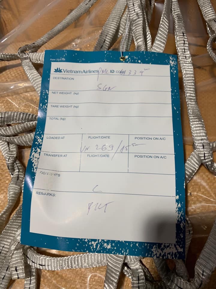 Nóng: QLTT thu giữ hơn 4 tấn hàng lậu vận chuyển qua đường hàng không ảnh 3
