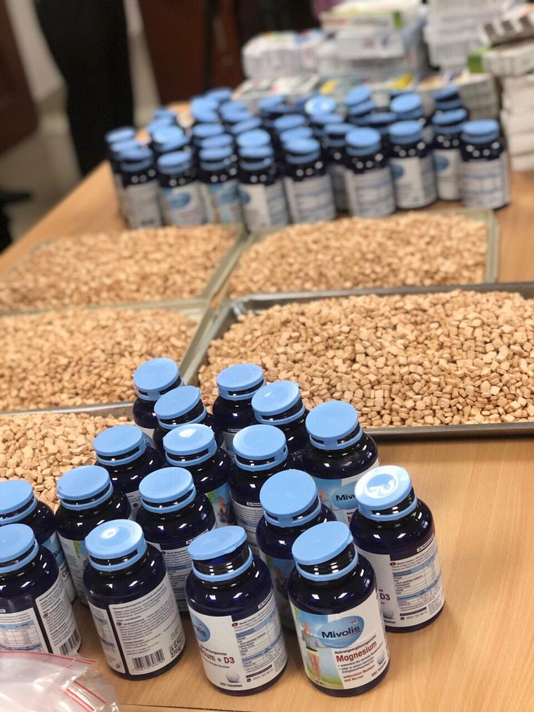 Nóng: Thu giữ 19kg ma túy tổng hợp vận chuyển qua sân bay quốc tế Nội Bài ảnh 2