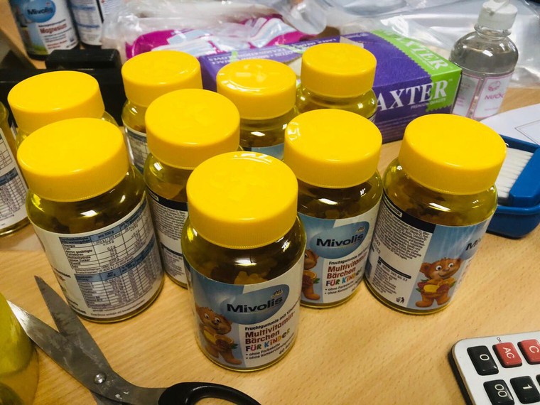 Nóng: Thu giữ 19kg ma túy tổng hợp vận chuyển qua sân bay quốc tế Nội Bài ảnh 1