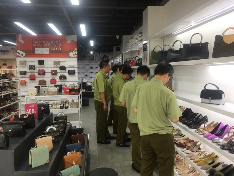 Hải Dương đồng loạt ra quân tạm giữ gần lượng lớn hàng hoá không rõ nguồn gốc, nhập lậu, giả nhãn hiệu ảnh 3