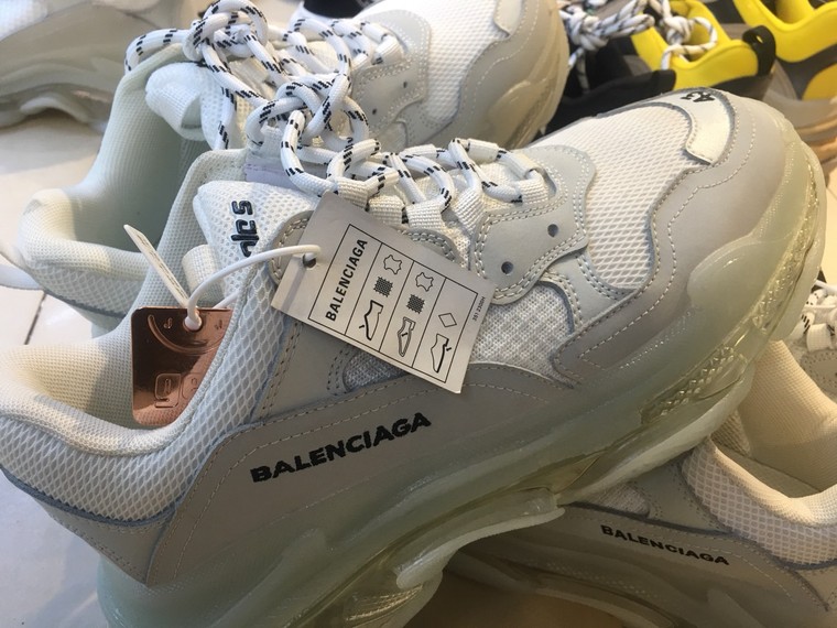 Bắc Giang tạm giữ gần 2.900 đơn vị hàng hóa không rõ nguồn gốc ảnh 4