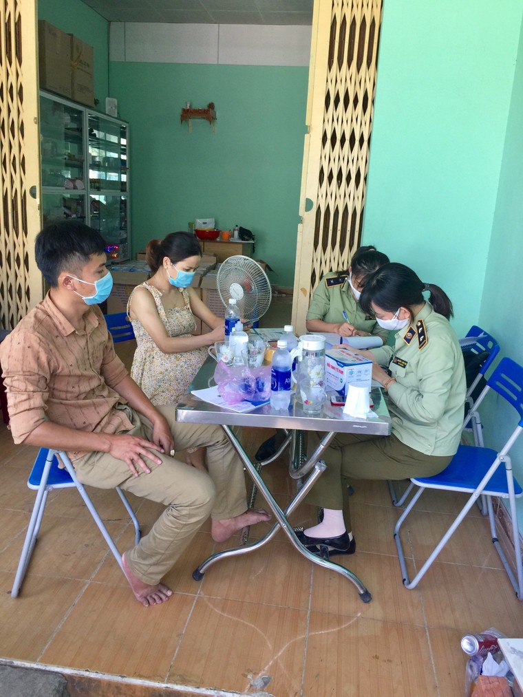 Đà Nẵng: Phát hiện 21.000 chiếc khẩu trang không có hóa đơn chứng từ, không rõ nguồn gốc xuất xứ ảnh 1